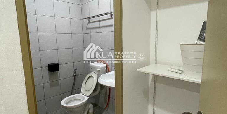 e3aa0231-9260-4a21-bd45-e72355f70ec5